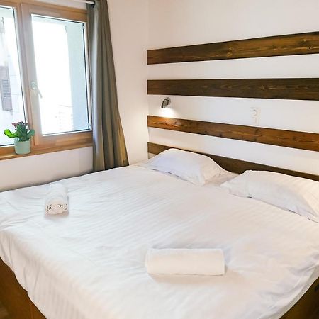 La Baraka Hostel Bagnes Екстериор снимка