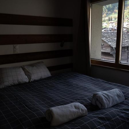 La Baraka Hostel Bagnes Екстериор снимка