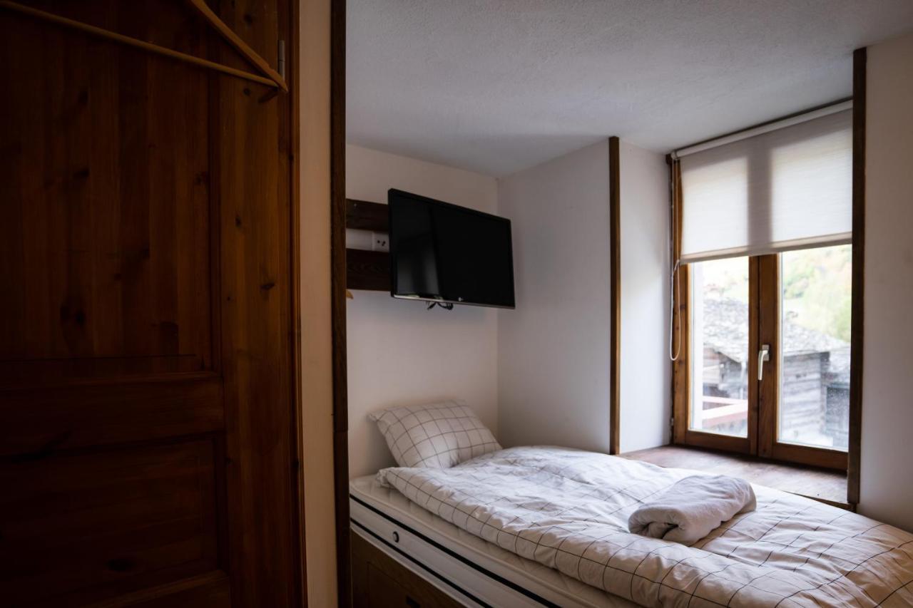 La Baraka Hostel Bagnes Екстериор снимка