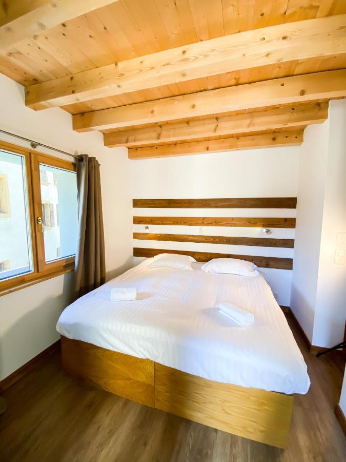 La Baraka Hostel Bagnes Екстериор снимка