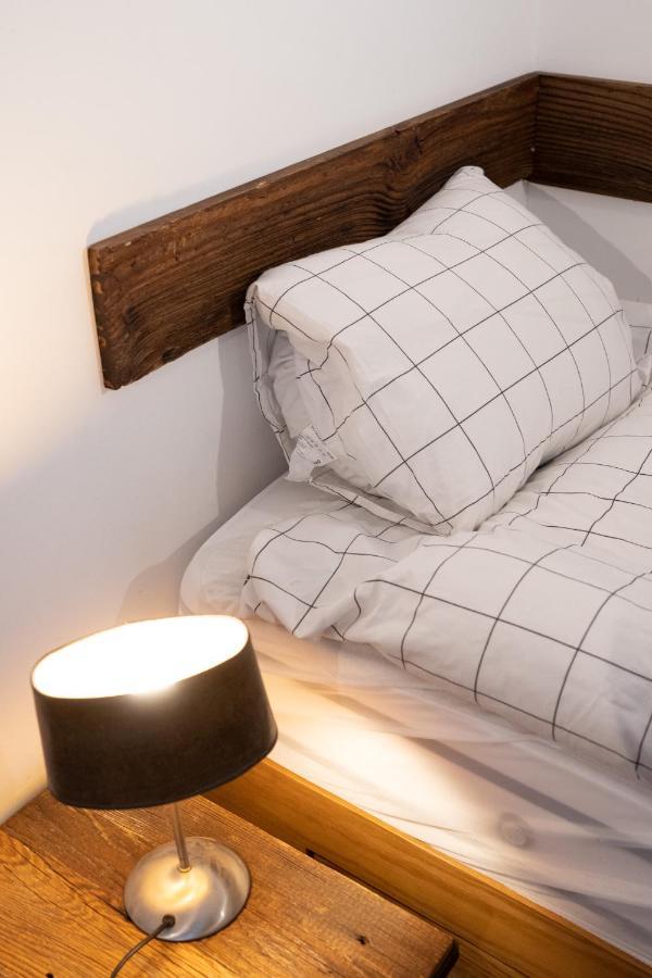 La Baraka Hostel Bagnes Екстериор снимка