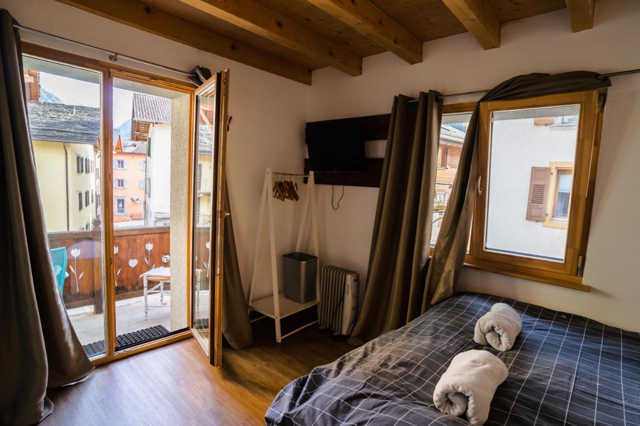 La Baraka Hostel Bagnes Екстериор снимка