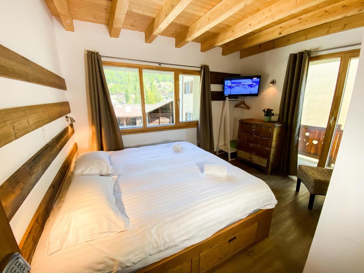 La Baraka Hostel Bagnes Екстериор снимка